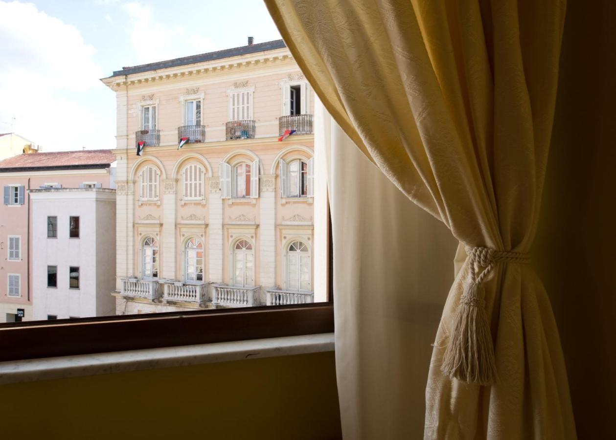 Piazza Azuni 18 Guest House Sassari Eksteriør billede