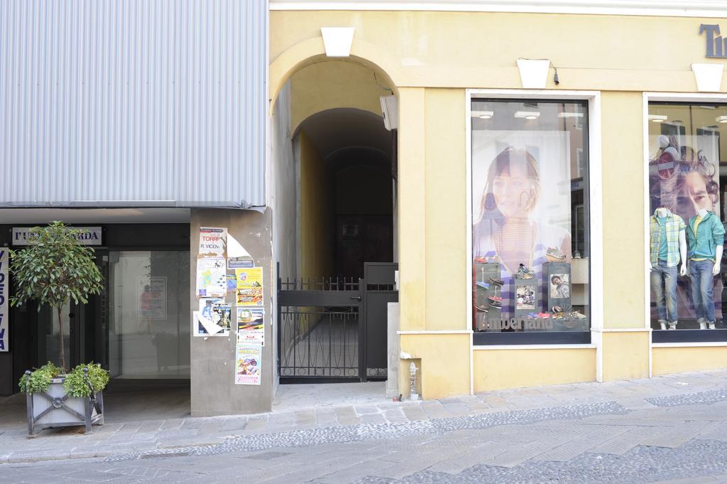 Piazza Azuni 18 Guest House Sassari Eksteriør billede
