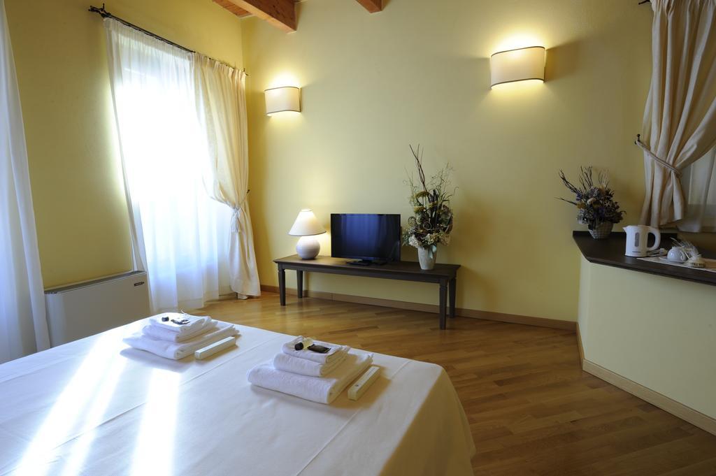 Piazza Azuni 18 Guest House Sassari Eksteriør billede