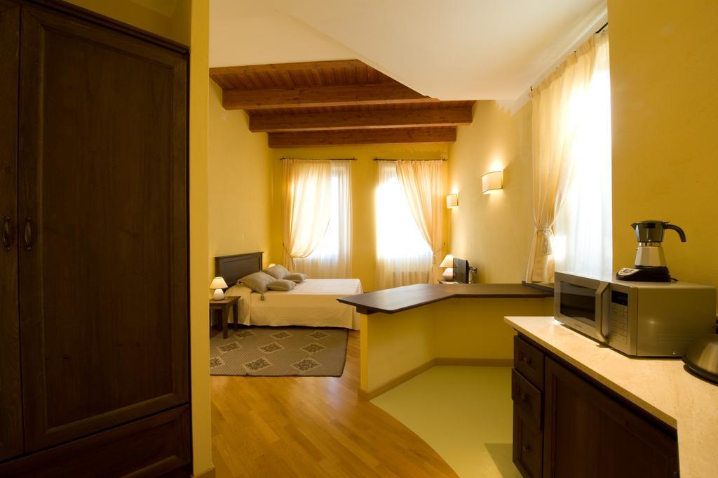 Piazza Azuni 18 Guest House Sassari Værelse billede