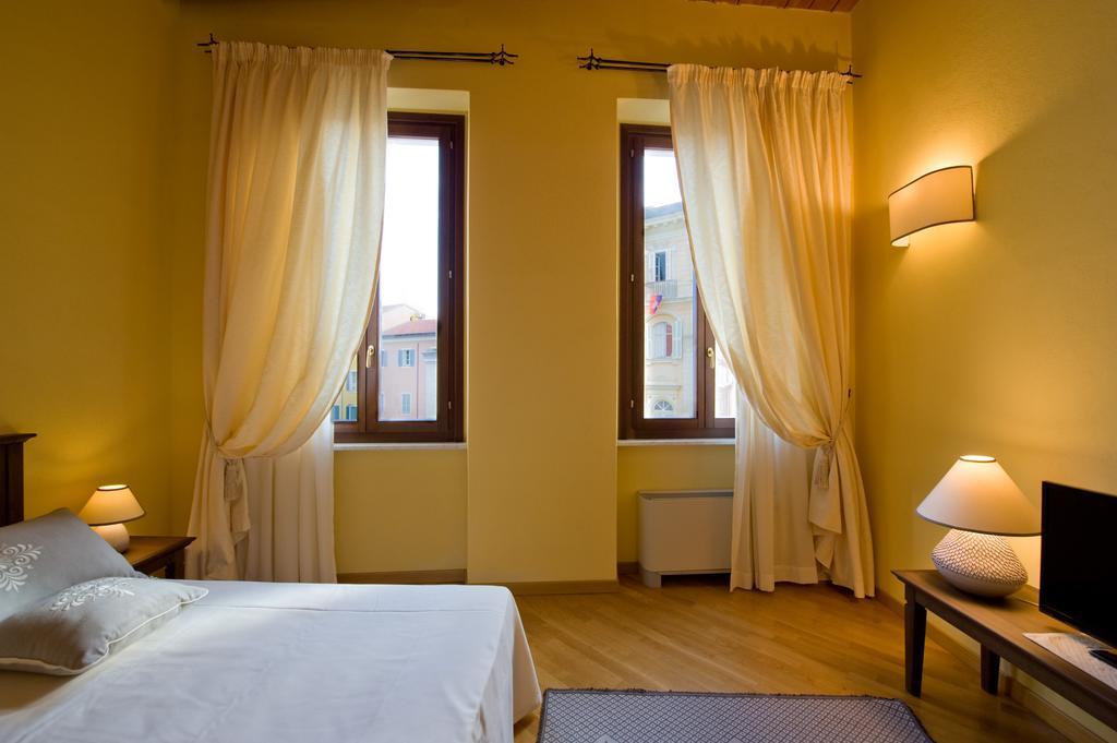 Piazza Azuni 18 Guest House Sassari Værelse billede
